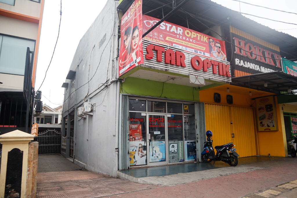 Tampak depan